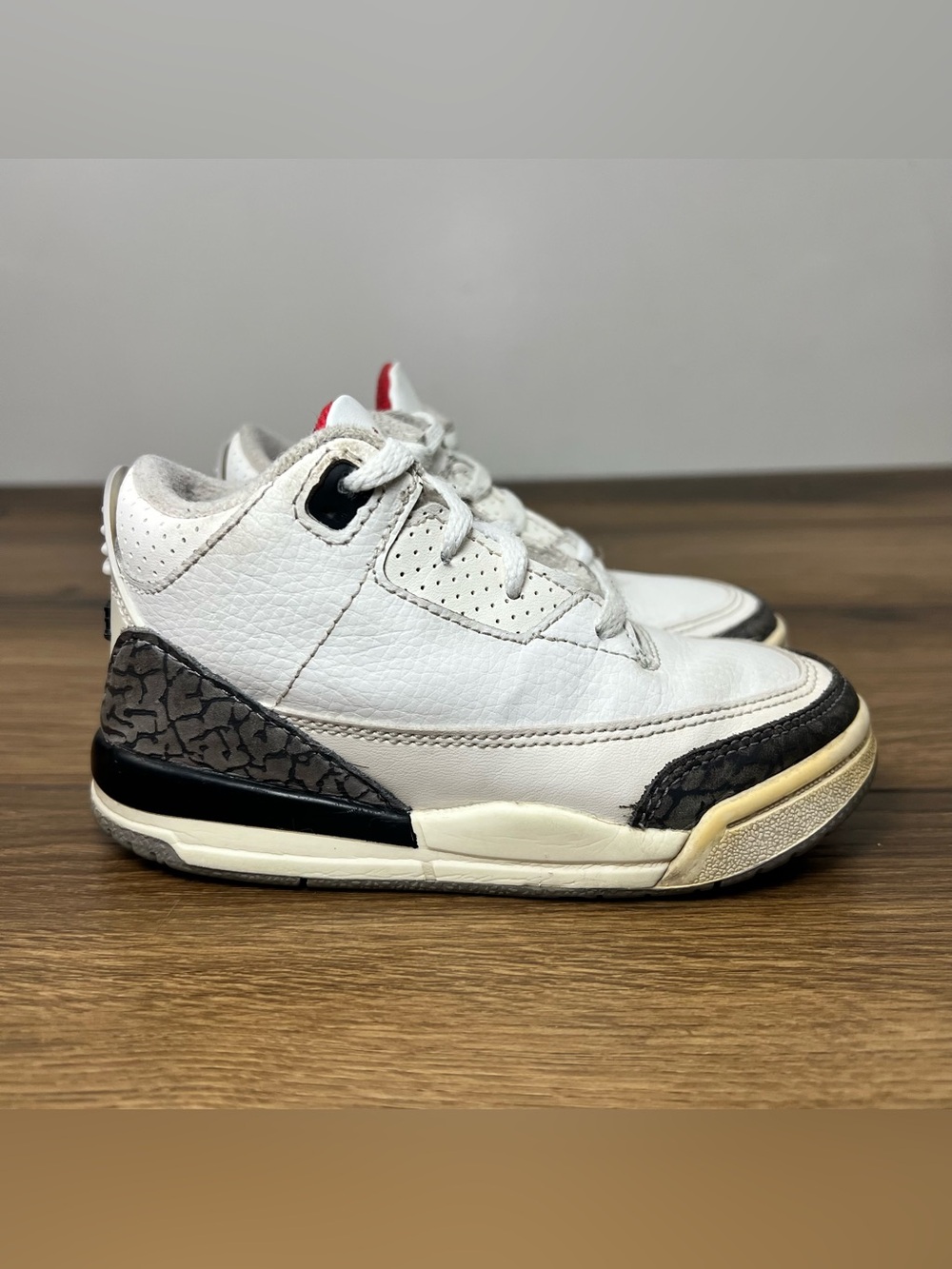Nike Air Jordan 3 Retro White Cement Reimagined 2022 TD Size 9C DM0968-100